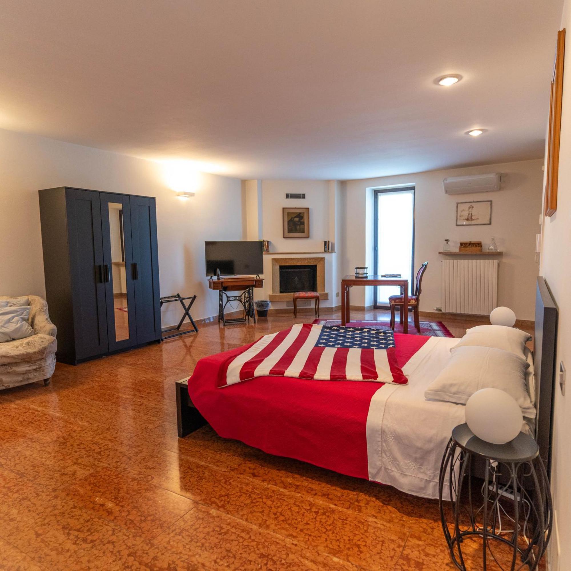 산탐브로지오 디 발폴리첼라 A Casa Di Tom B&B 외부 사진