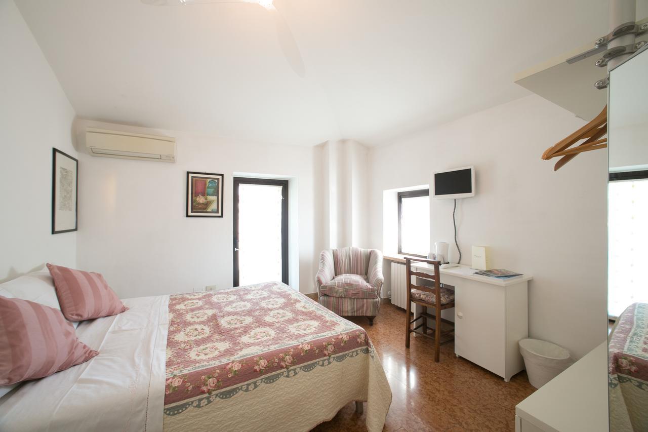 산탐브로지오 디 발폴리첼라 A Casa Di Tom B&B 외부 사진